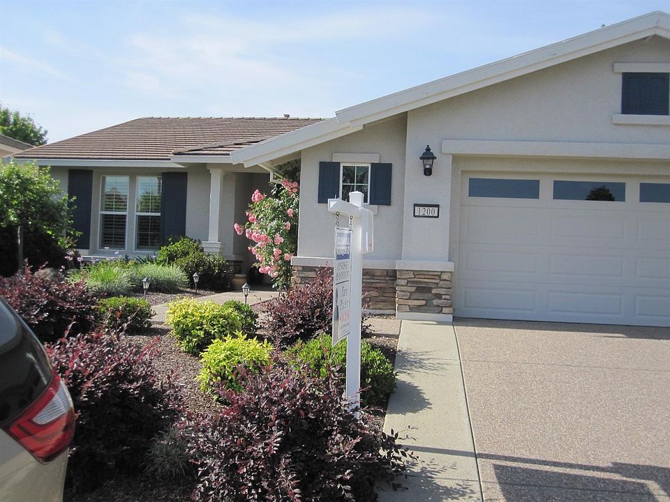 1st image of 1200 Lasso Lake Ln