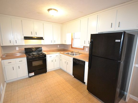 4th image of 306 Southfork Ct
