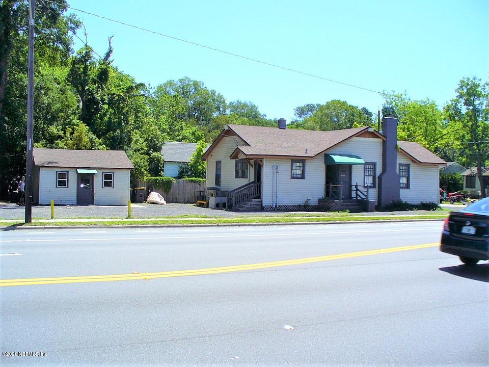 2nd image of 825 Cassat Ave