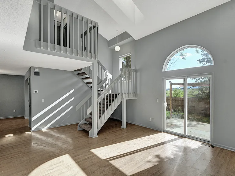 4440 Bramble Ln — Photo 9