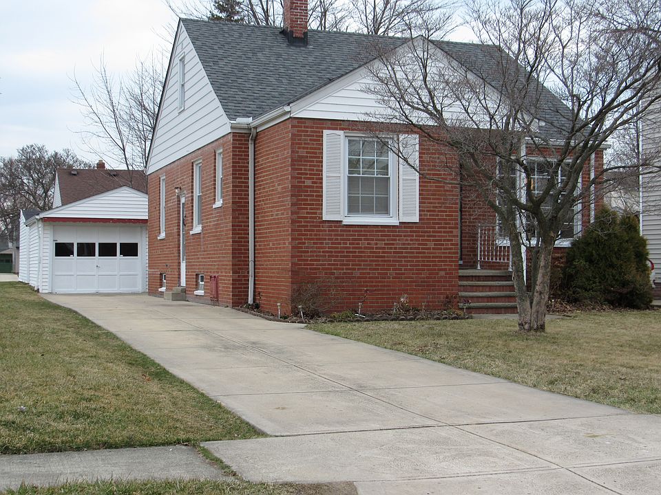 1st image of 408 E 324th St