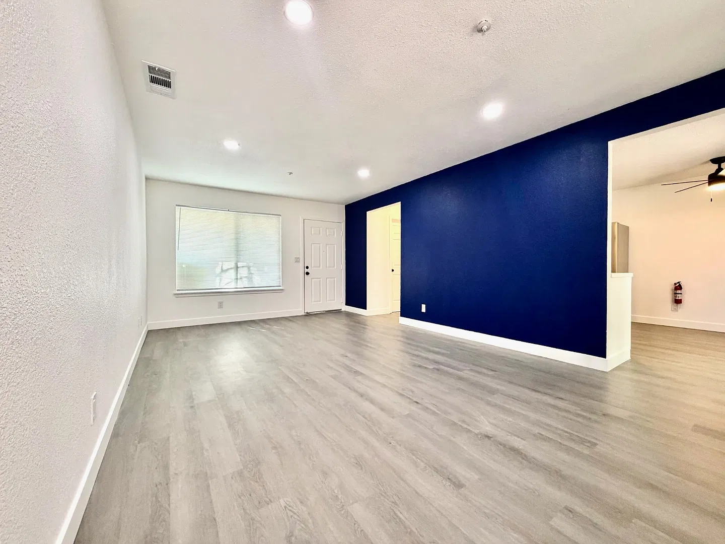 709 Sunset Ave - 6 — Photo 2