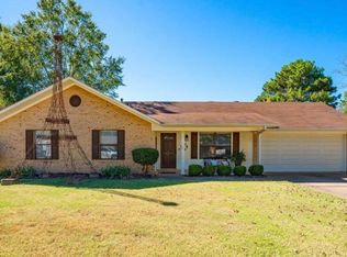 235 Shasta Dr, Conway, AR 72034