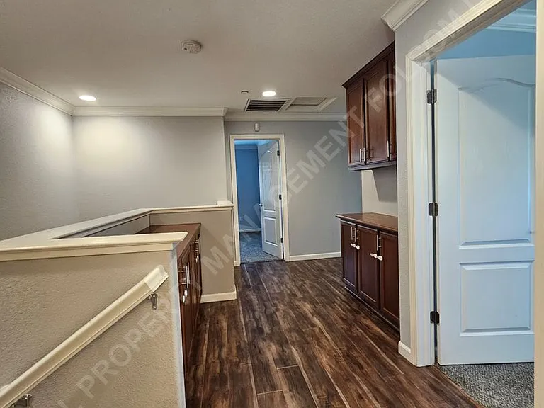 104 Rodin Ln — Photo 27