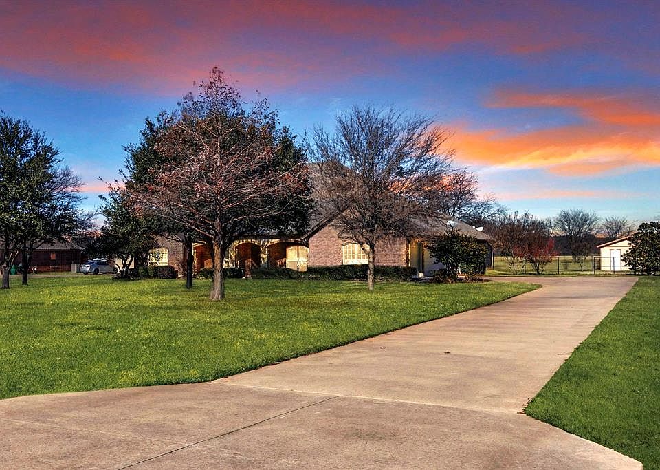 1st image of 409 Jayme Ct