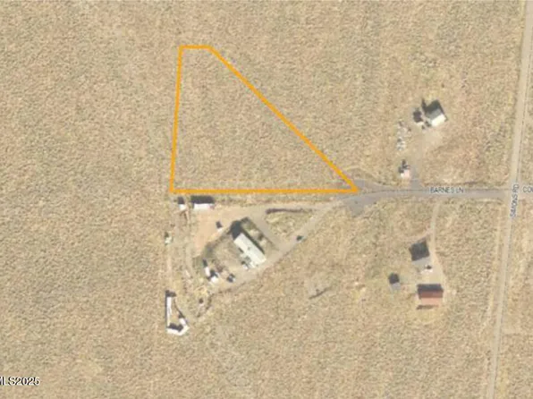 18 Barnes Ln, Fernley, NV 89408