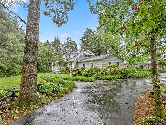 1st image of 5 Sugarloaf Ln