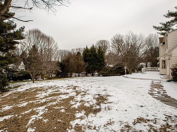3rd image of 8308 Hunting Hill Ln