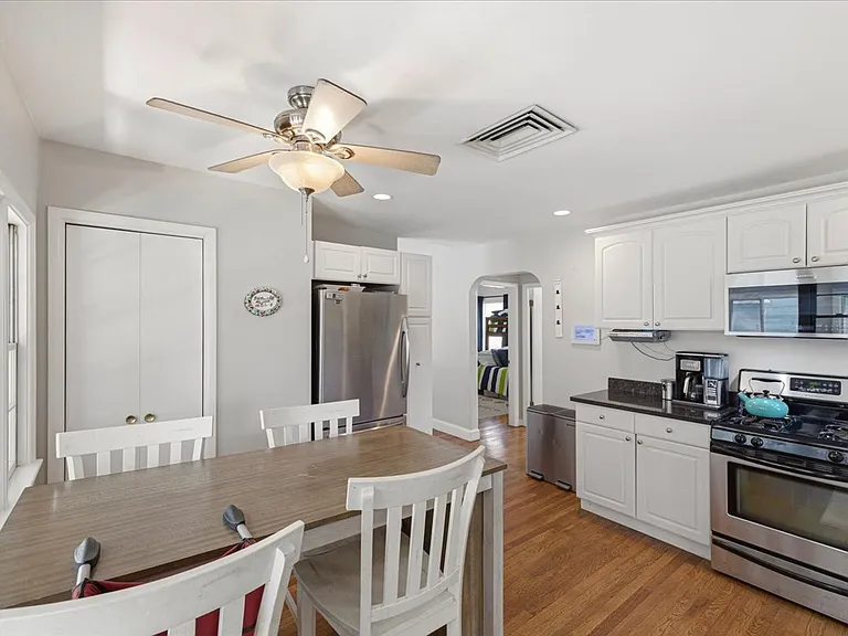 191-193 Cornell St #2 — Photo 44