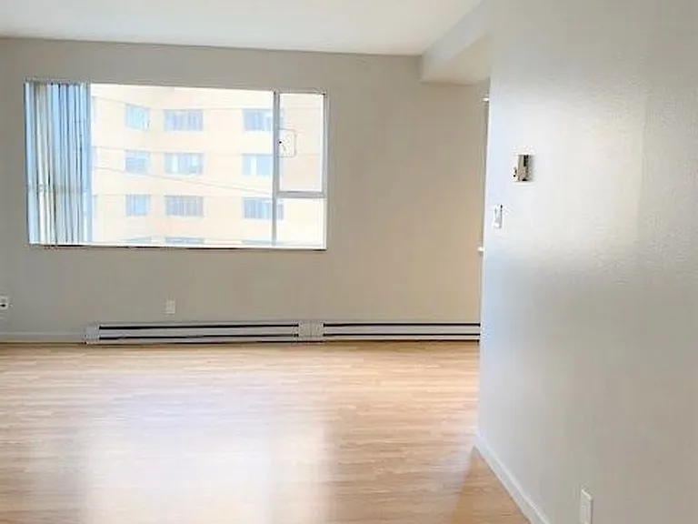 2020 Building — Photo 55