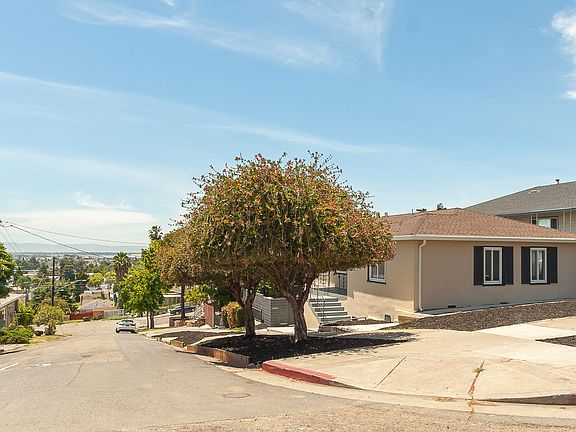 4th image of 3575 62nd Ave
