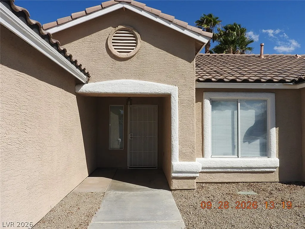 3 bed, 2.0 bath, 1462 sqft, $1,750 — Photo 3