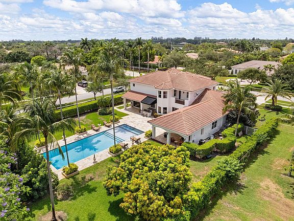 5th image of 15553 SW 16 Street
