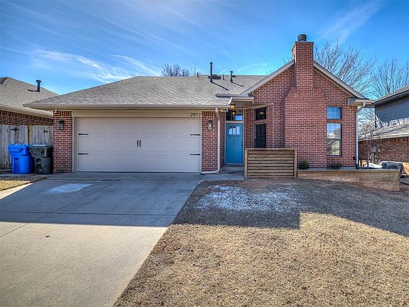 3rd image of 2912 Canyon Oaks Ct