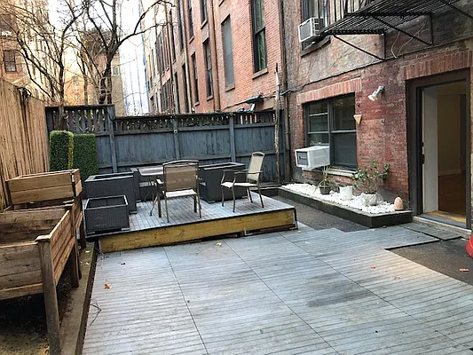 Rented by Friedman Roth Realty | media 25