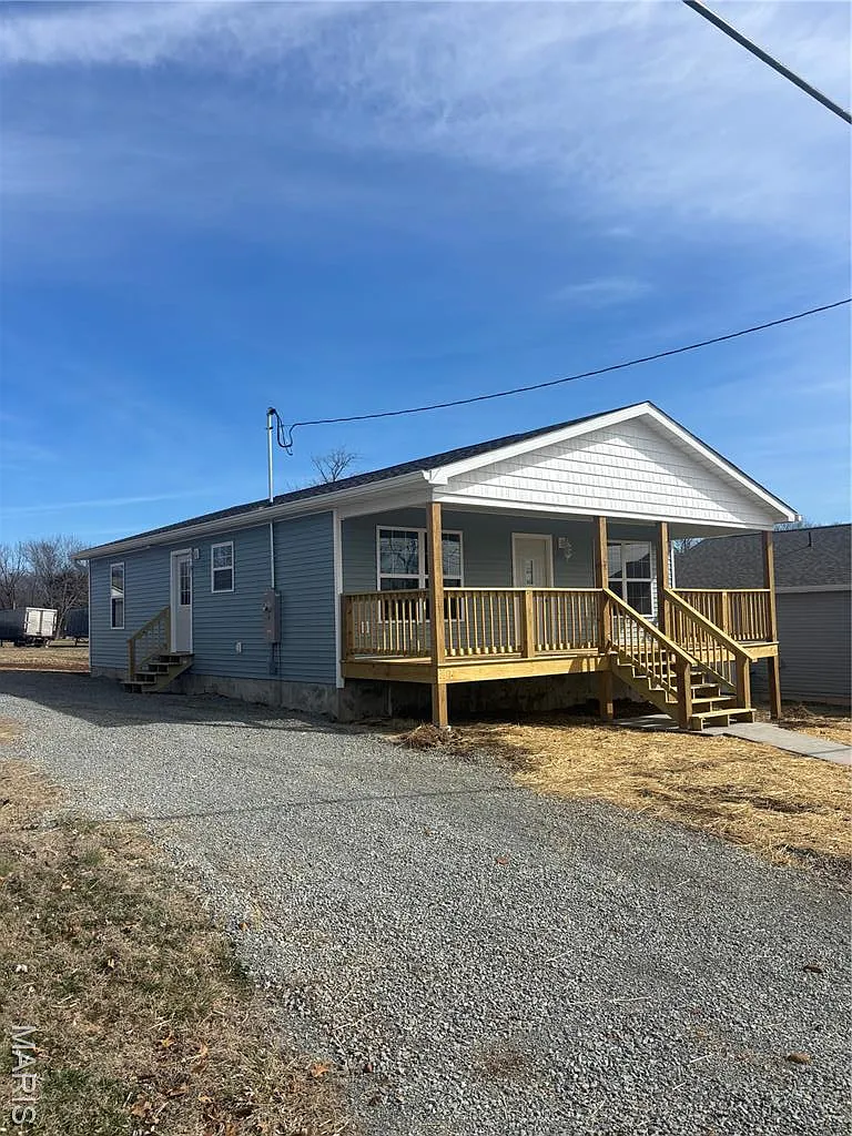 505 Villar St photo 1