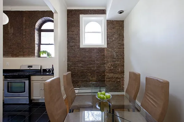 Sold by Skygroup Realty | media 26