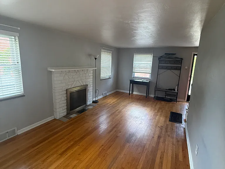 11831 Joan Dr — Photo 7