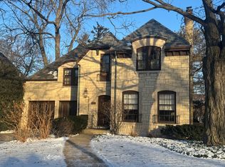 (Undisclosed Address), River Forest, IL 60305