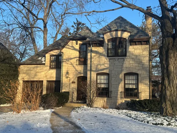 (undisclosed Address), River Forest, IL 60305