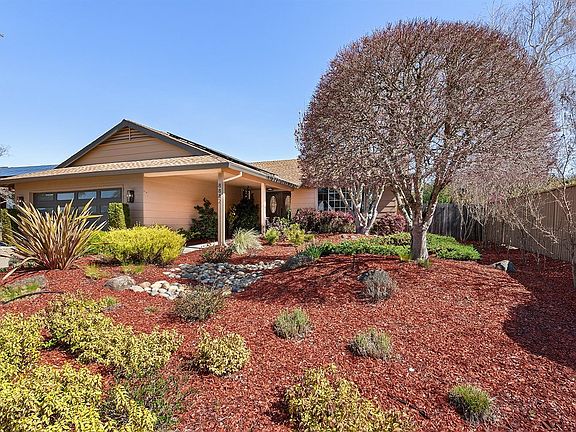 3rd image of 8882 Oakmont Drive