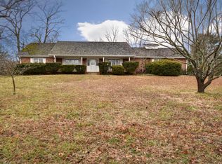 5233 S Clayhill Dr, Springfield, MO 65804