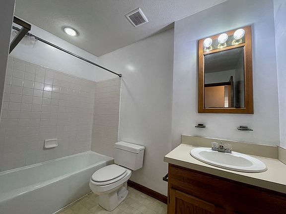 2nd image of 44790 Locust Ridge Ct APT 840