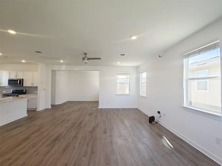 7417 Sagira Path — Photo 5