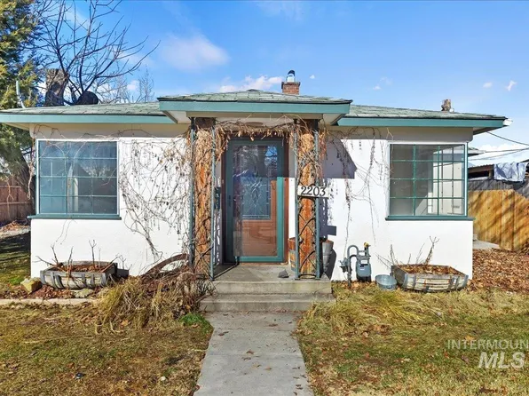 2203 E Oak St, Caldwell, ID 83605