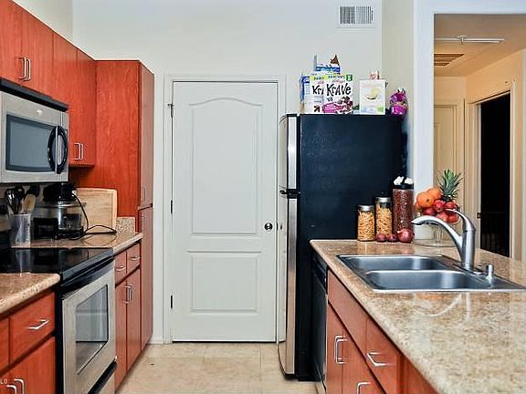Kitchen (laundry behind)