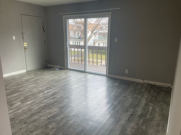 3rd image of 72 Wilbury Pl APT 2B