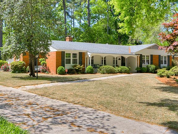 3rd image of 609 Canterbury Dr