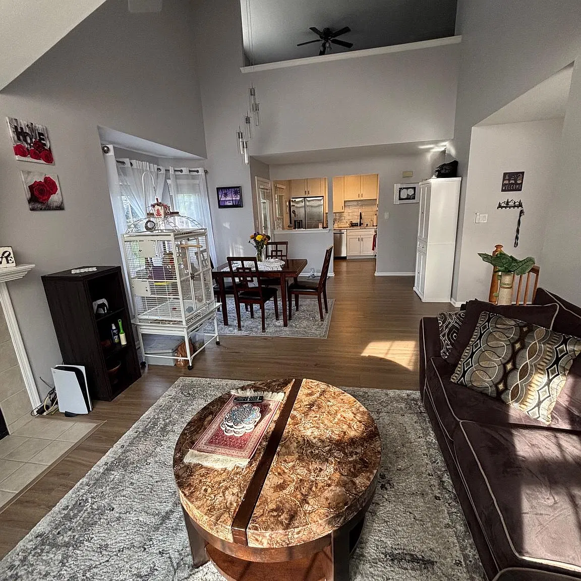 2 bed, 2.0 bath, 1550 sqft, $2,650 — Photo 2