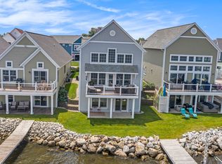 323 Terrace Point Cir, Muskegon, MI 49440