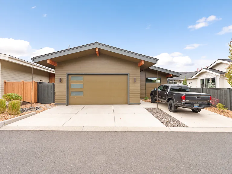 2762 NW High Lakes Loop — Photo 36