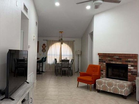 3rd image of 8928 W FARGO Drive