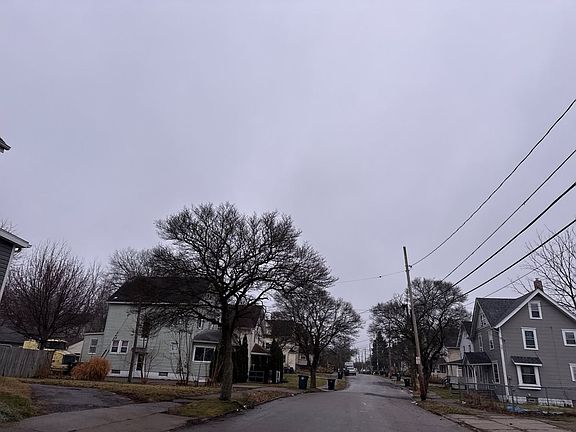 4th image of 2278 11th St SW