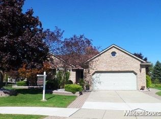 31273 Partridge Ln, Chesterfield, MI