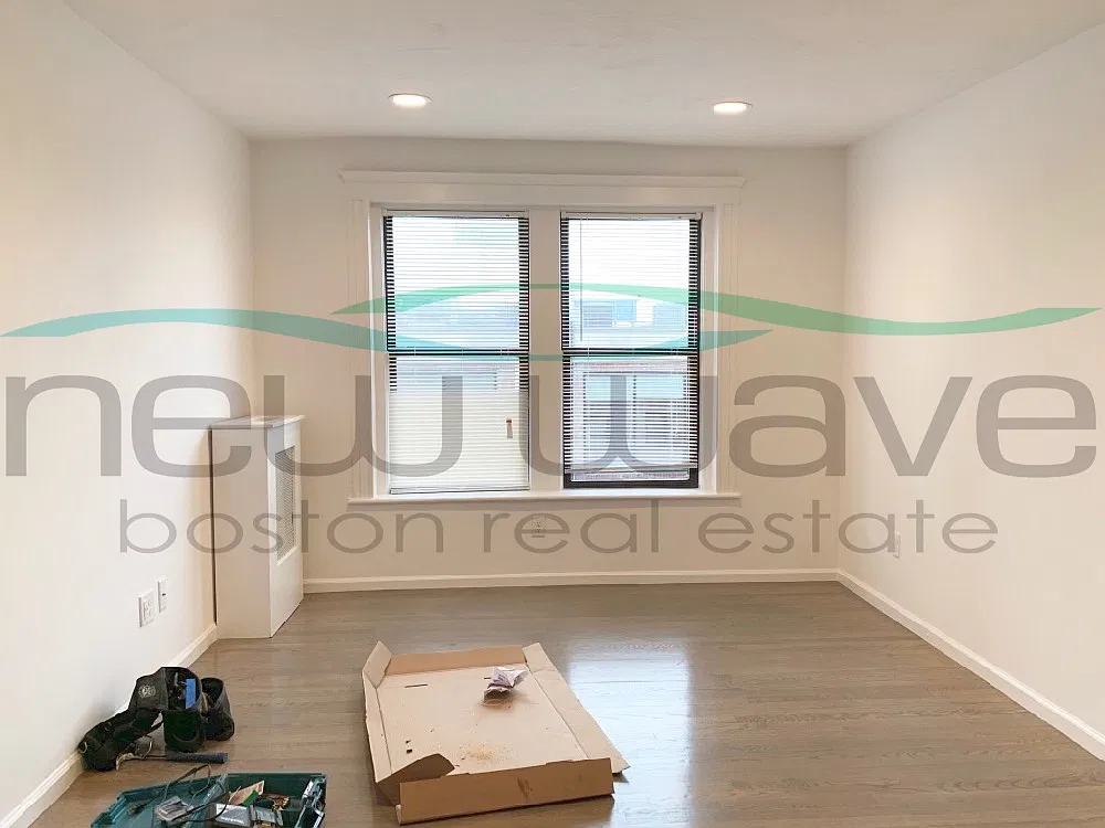2 bed, 999 sqft, $3,500 — Photo 3
