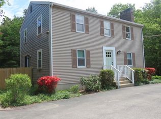 106 Bourne Rd, Plymouth, MA 02360