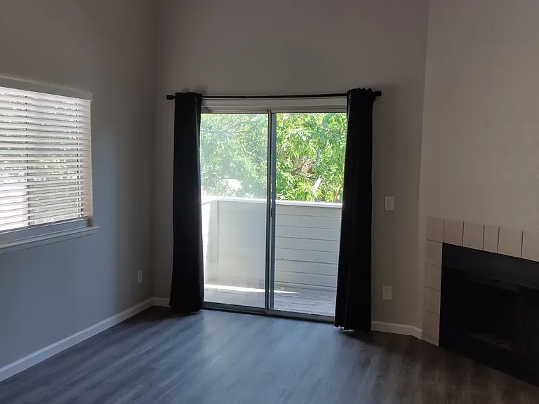 1019 Dornajo Way #220 — Photo 24