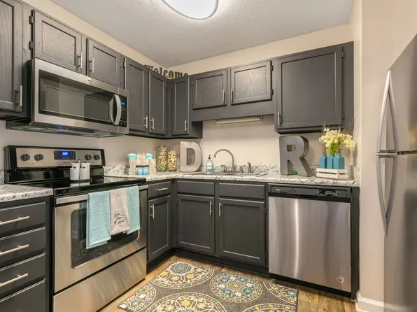Deep River Pointe