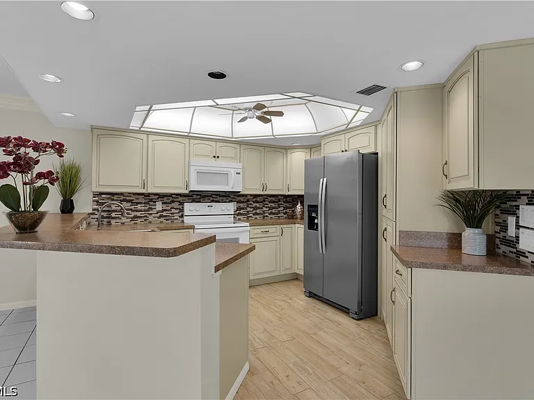 1409 SE 46th Ln #105 — Photo 17