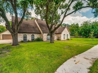 7658 Streamside Dr, Houston, TX 77088