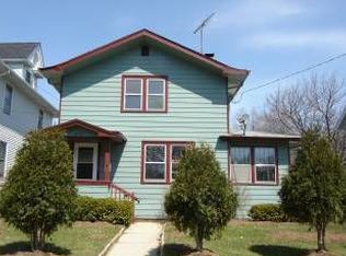 236 W Ridgeland Ave, Waukegan, IL 60085