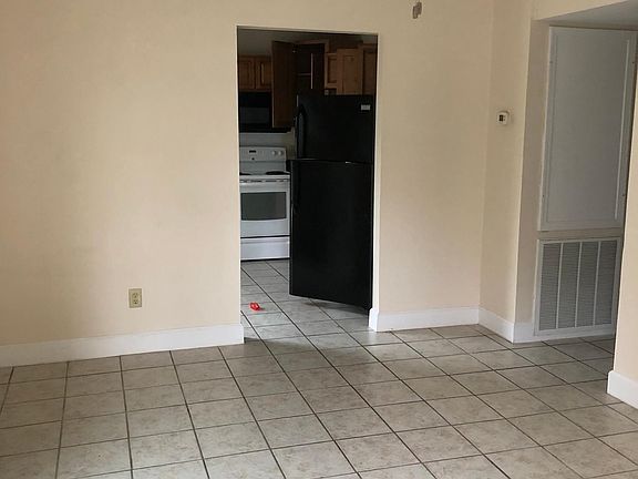 5th image of 169 Briarfield Ave APT 1