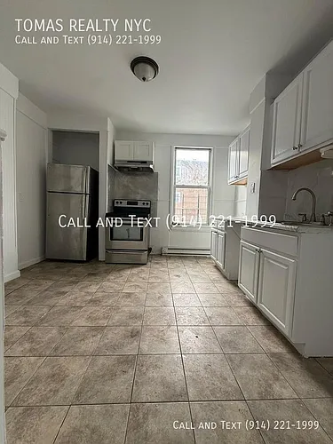 15 Cedar St Photo 1