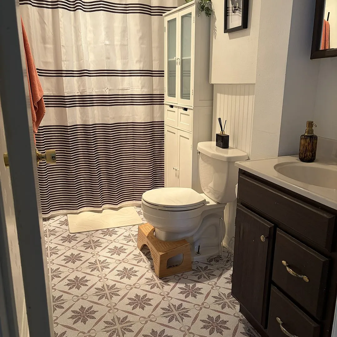 1627A E. Belleview Pl....Available September 1st — Photo 2