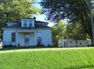 1009 S Church St, Albany, IL 61230