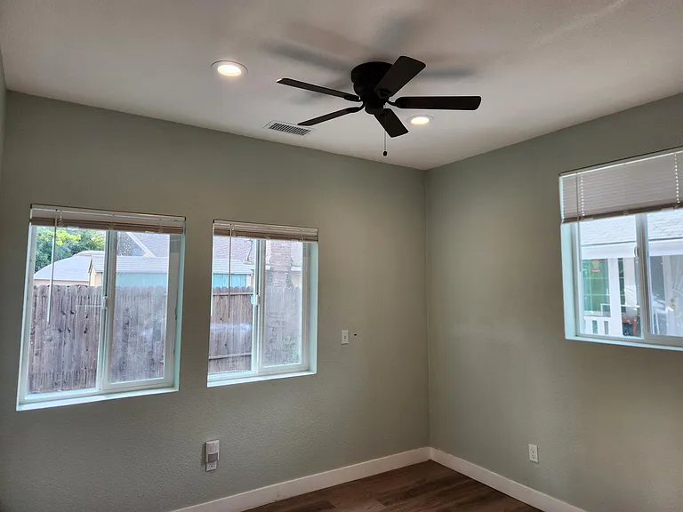 829 Figueroa St — Photo 12